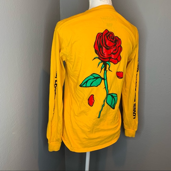 Tops - Yours Truly Rose Graphic Shirt Top Small Yellow